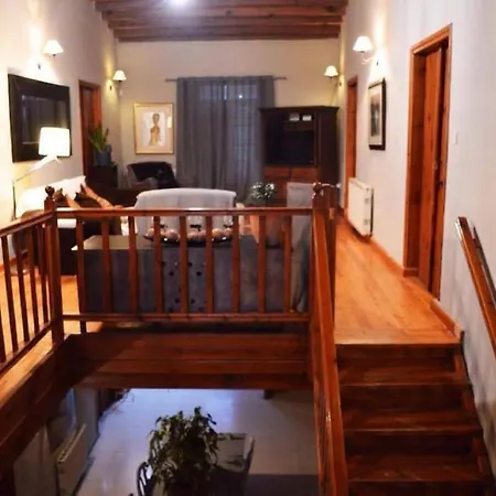 Lodge To Hani Paramytha